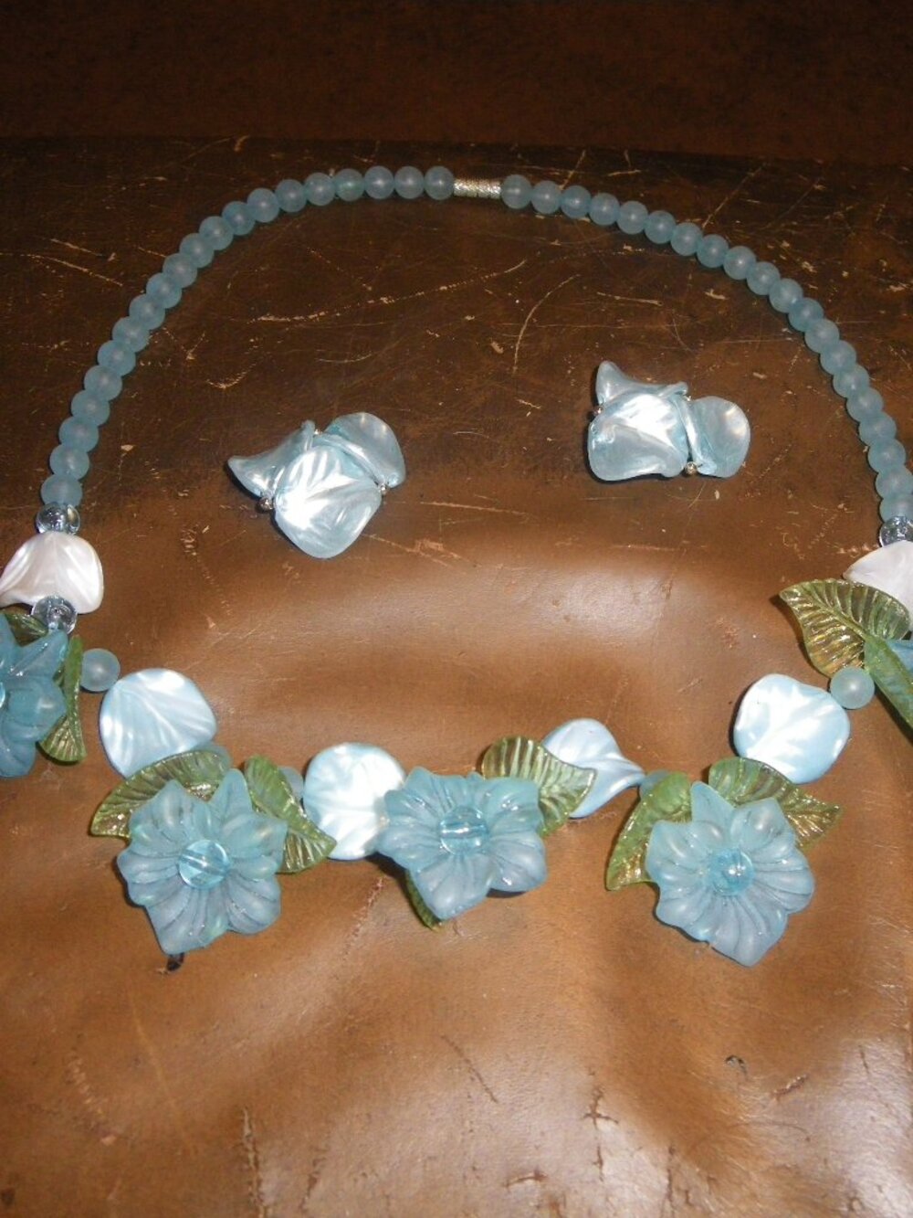 Vintage Woman’s Beaded Necklace w/ Clip-on Earrings Set Floral Design